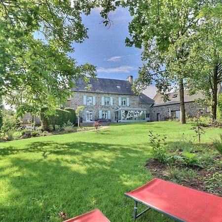 Bazouges-la-Pérouse Le Jardin De Quercus Bed & Breakfast エクステリア 写真