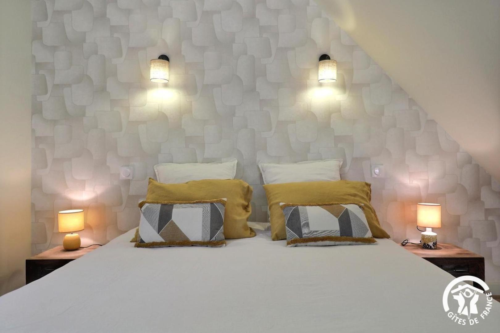 Bazouges-la-Pérouse Le Jardin De Quercus Bed & Breakfast エクステリア 写真