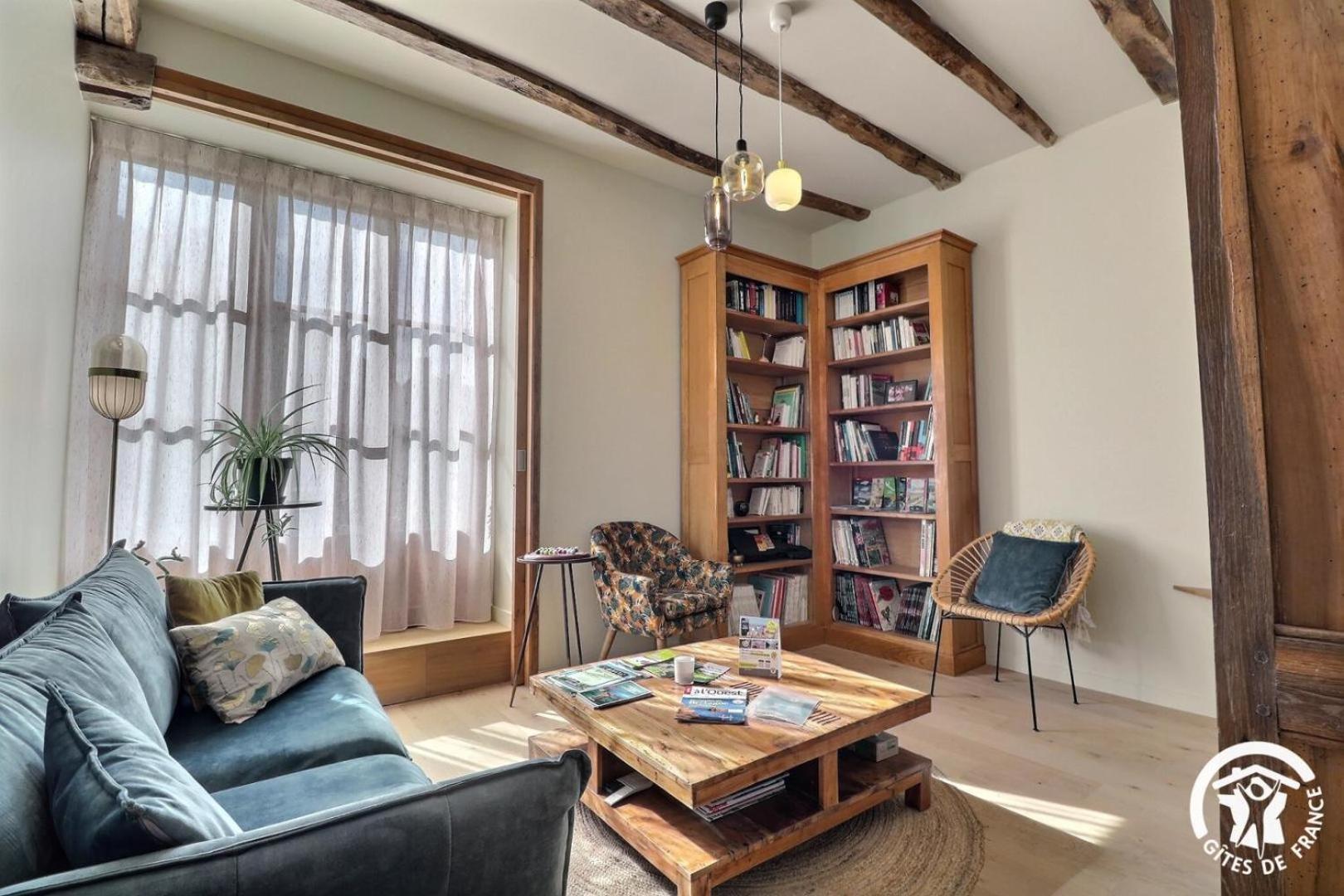 Bazouges-la-Pérouse Le Jardin De Quercus Bed & Breakfast エクステリア 写真